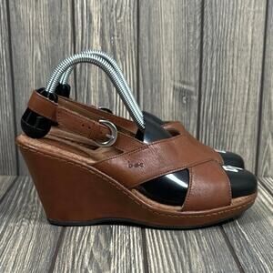 BOC Born Natty Brown Leather Wedge Sandal Cross Strap Buckle Sz 10 C55241